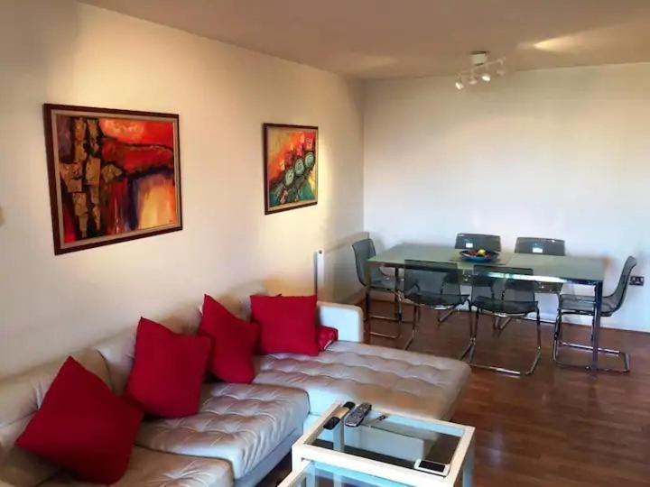 Room 1 Or 2 Ppl Near Excel, O2, Canary Wharf - London Exterior foto